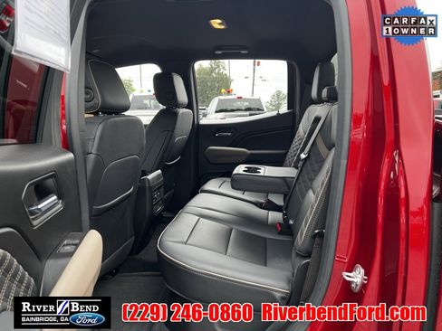 Used 2024 GMC Canyon Denali image 14