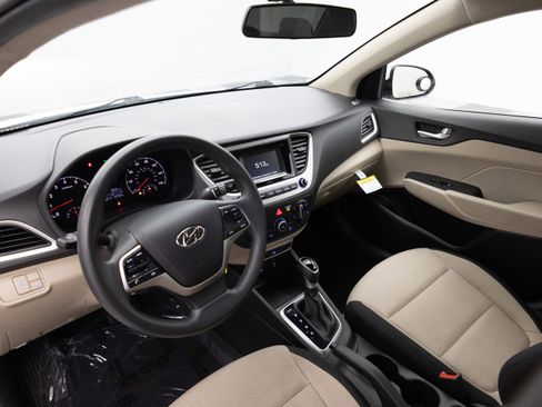 Used 2022 Hyundai Accent SE image 20