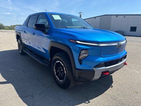 Used 2026 Chevrolet Silverado EV Trail Boss AWD/4WD image 7