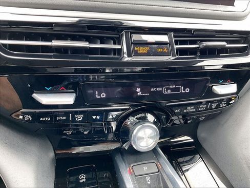 Used 2025 Acura MDX SH-AWD w/ Technology Package image 27