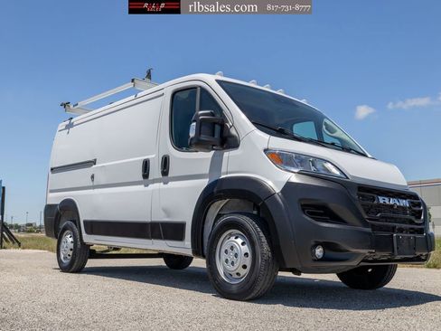 Used 2023 RAM ProMaster 2500 w/ Driver Convenience Group FWD image 1