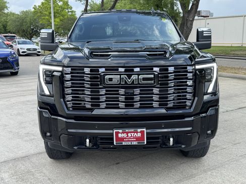 Used 2025 GMC Sierra 2500 Denali Ultimate image 3
