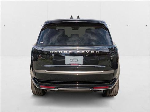 New 2025 Land Rover Range Rover SE image 8