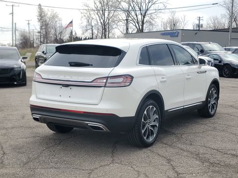 Certified 2023 Lincoln Nautilus Reserve image 6