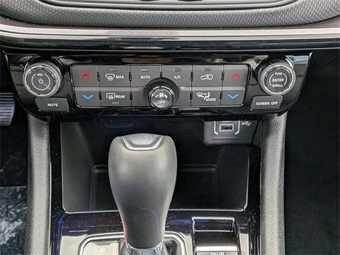 New 2026 Jeep Compass Limited image 15