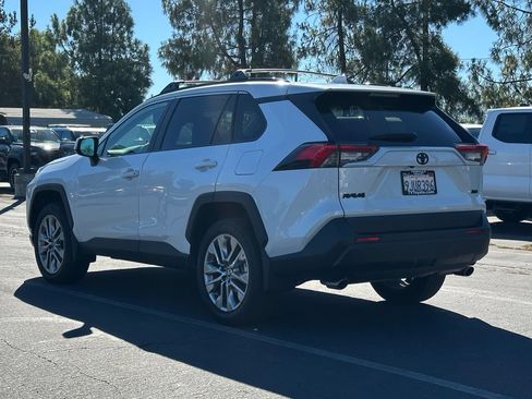 Used 2023 Toyota RAV4 XLE Premium FWD image 2