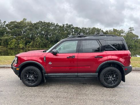 Used 2025 Ford Bronco Sport Outer Banks w/ Sasquatch Outer Banks Package image 2