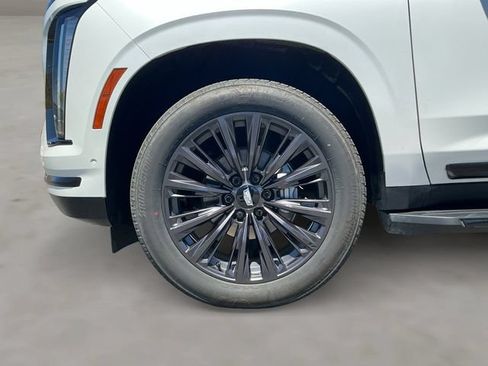 Used 2025 Cadillac Escalade Sport w/ LPO, ONYX Package AWD/4WD image 19