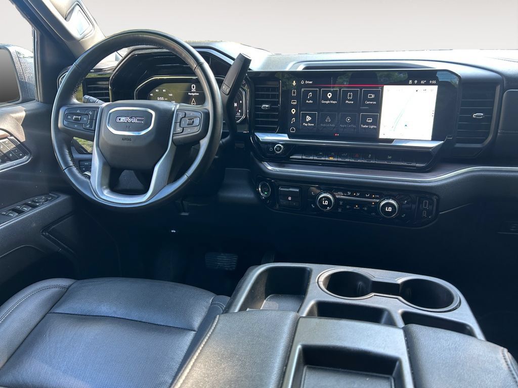 Used 2025 GMC Sierra 1500 SLT AWD/4WD image 10