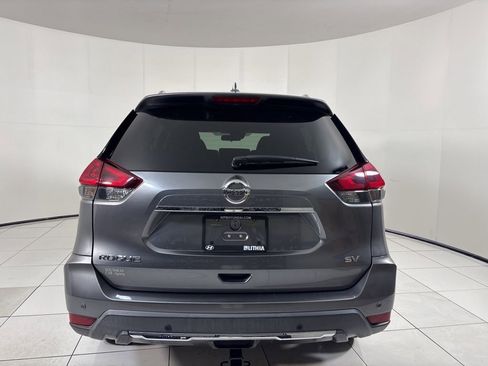 Used 2020 Nissan Rogue SV image 4