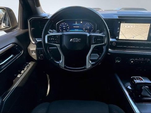 Used 2022 Chevrolet Silverado 1500 LT Trail Boss w/ Protection Package AWD/4WD image 9