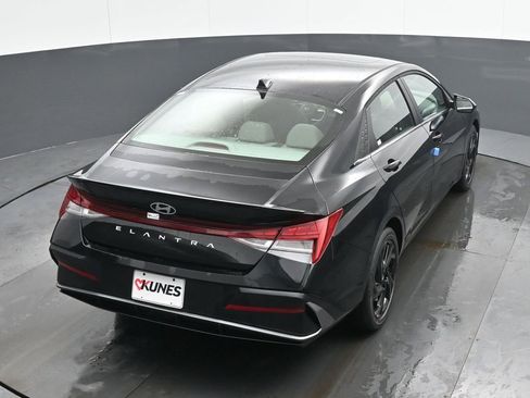 New 2026 Hyundai Elantra SEL Sport Premium FWD image 35