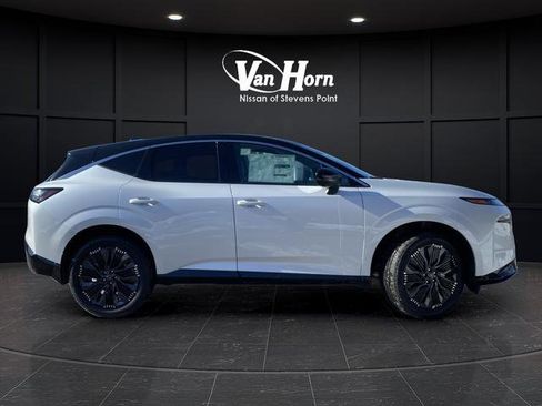 New 2026 Nissan Murano Platinum image 2