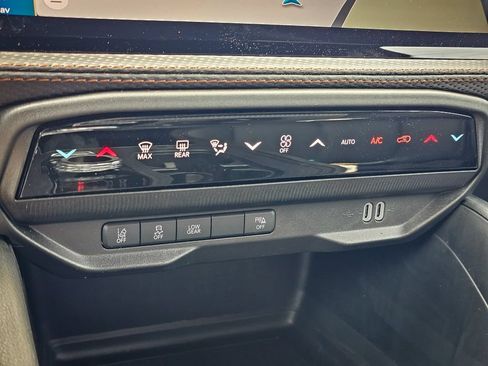 New 2026 Jeep Cherokee Limited AWD/4WD image 25