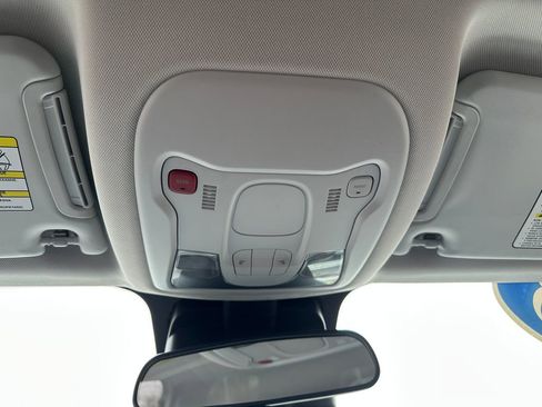 Certified 2023 Jeep Renegade Latitude AWD/4WD image 32