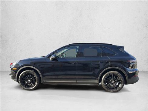 Used 2022 Porsche Cayenne image 8