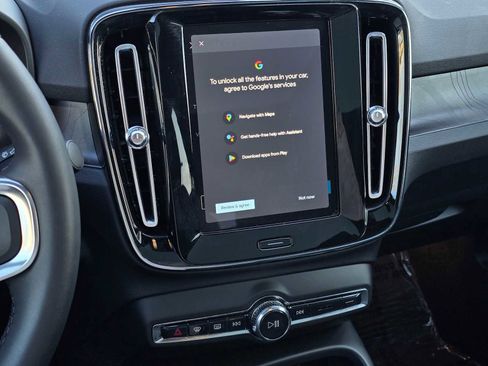 Certified 2023 Volvo C40 P8 Recharge Ultimate image 26