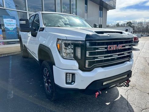 Used 2021 GMC Sierra 2500 AT4 w/ AT4 Premium Plus Package image 2