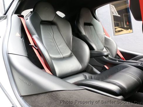 Used 2019 McLaren 600LT RWD image 33
