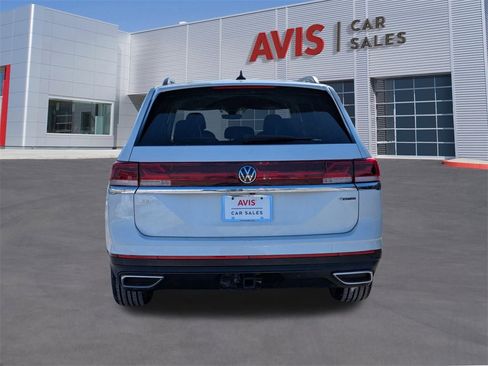 Used 2024 Volkswagen Atlas SE image 5