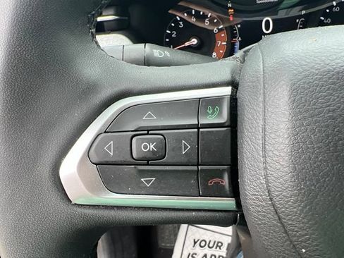 Used 2023 Jeep Compass Latitude AWD/4WD image 20
