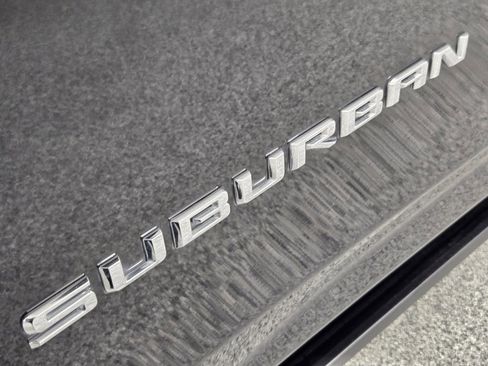 Used 2024 Chevrolet Suburban High Country AWD/4WD image 11