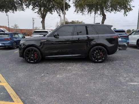 Used 2024 Land Rover Range Rover Sport Dynamic SE image 3