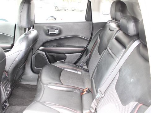Used 2019 Jeep Compass Trailhawk AWD/4WD image 19