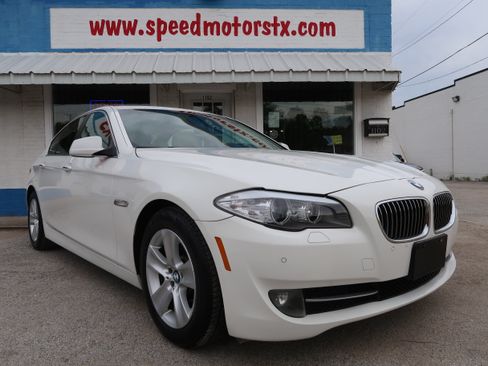 Used 2011 BMW 528i Sedan RWD image 6