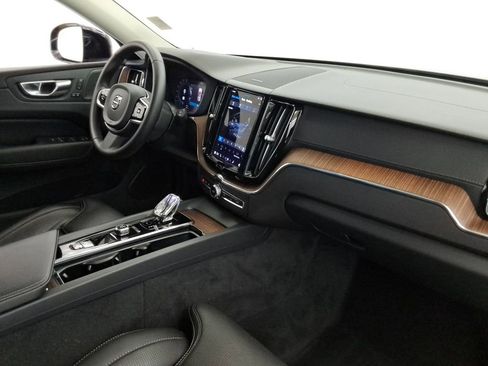 Used 2023 Volvo XC60 B5 Ultimate image 26