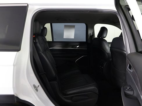 Used 2022 Jeep Grand Cherokee L Limited image 31