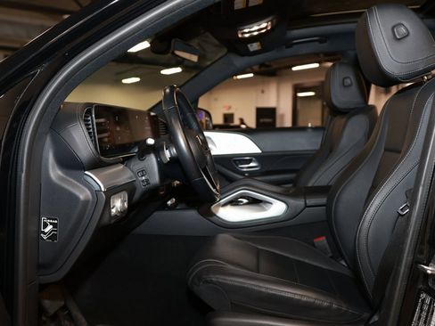 Used 2024 Mercedes-Benz GLS 450 4MATIC image 10