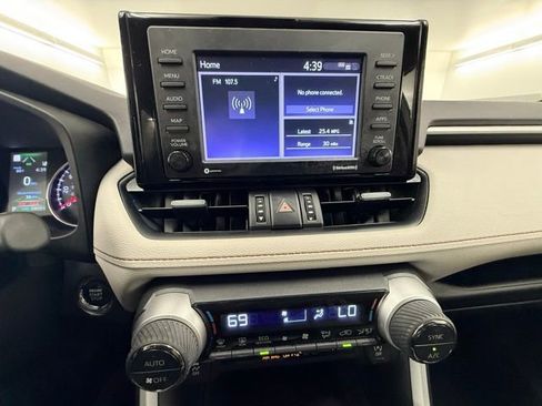 Used 2022 Toyota RAV4 XLE Premium FWD image 26