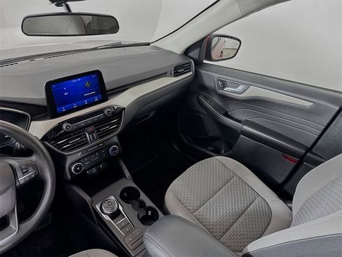 Used 2021 Ford Escape SE image 23