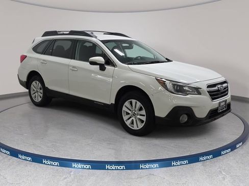 Used 2019 Subaru Outback 2.5i Premium AWD/4WD image 4