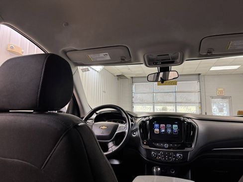 Used 2019 Chevrolet Traverse LT image 22