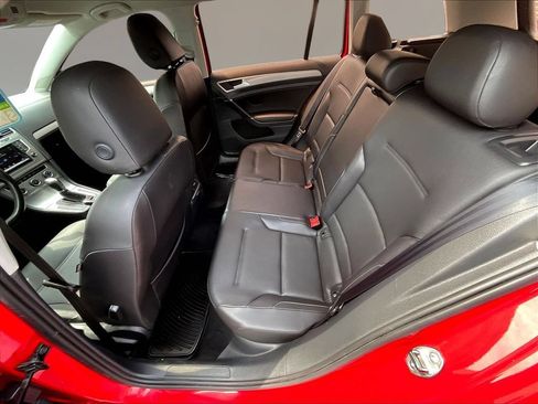 Used 2015 Volkswagen Golf TDI S FWD image 22