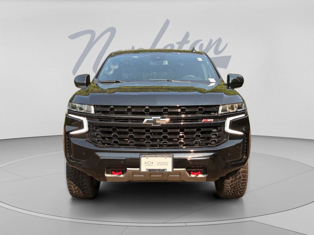 Used 2024 Chevrolet Suburban Z71 AWD/4WD image 2