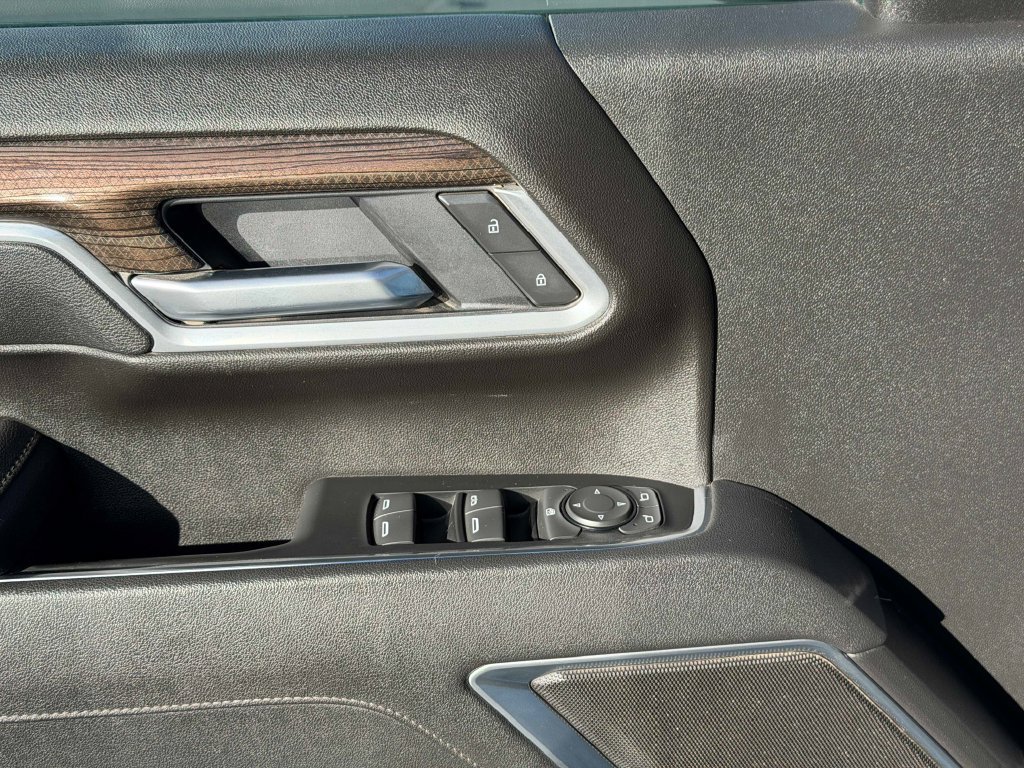Used 2025 Chevrolet Silverado 2500 LT w/ Convenience Package AWD/4WD image 27