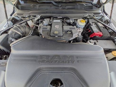 Used 2022 RAM 3500 Tradesman w/ Chrome Appearance Group AWD/4WD image 21