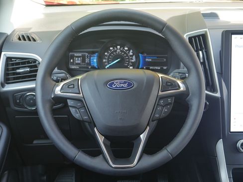 Used 2024 Ford Edge SEL w/ Convenience Package AWD/4WD image 6