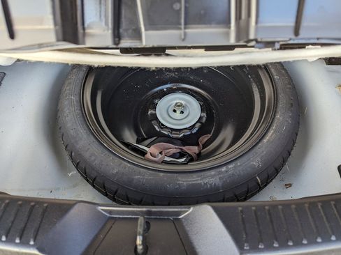 Used 2014 MAZDA MAZDA5 Sport image 45