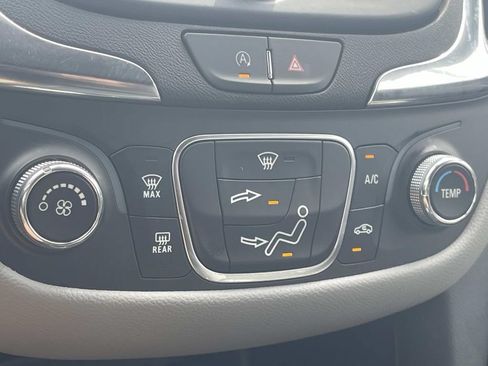 Used 2024 Chevrolet Equinox LS w/ LS Convenience Package FWD image 16
