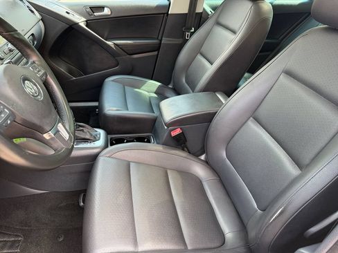 Used 2013 Volkswagen Tiguan S AWD/4WD image 10