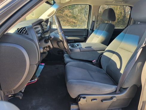 Used 2009 Chevrolet Silverado 3500 LT image 11