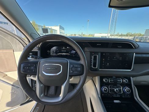 Used 2023 GMC Yukon XL Denali w/ Max Trailering Package AWD/4WD image 11