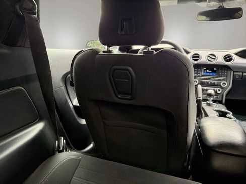 Used 2015 Ford Mustang GT image 31