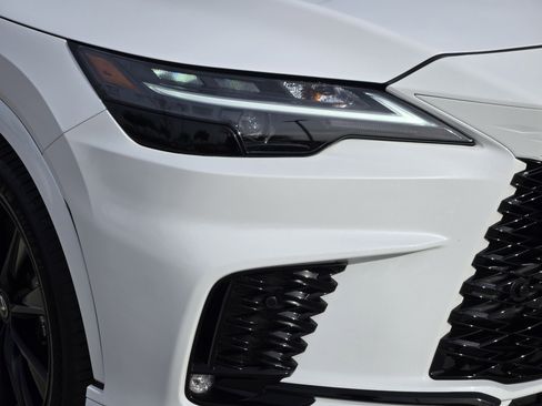 Used 2024 Lexus RX 500h F Sport image 9