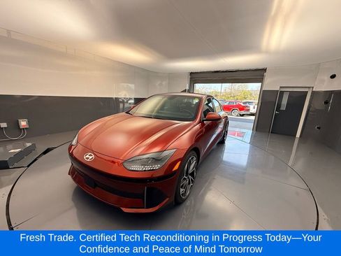 Used 2023 Hyundai Ioniq 6 SEL image 1