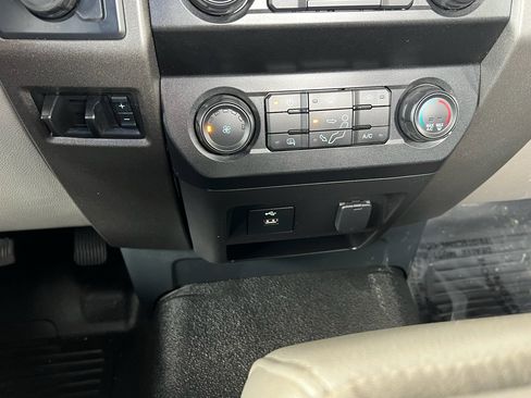 Used 2022 Ford F250 XL w/ Power Equipment Group image 27